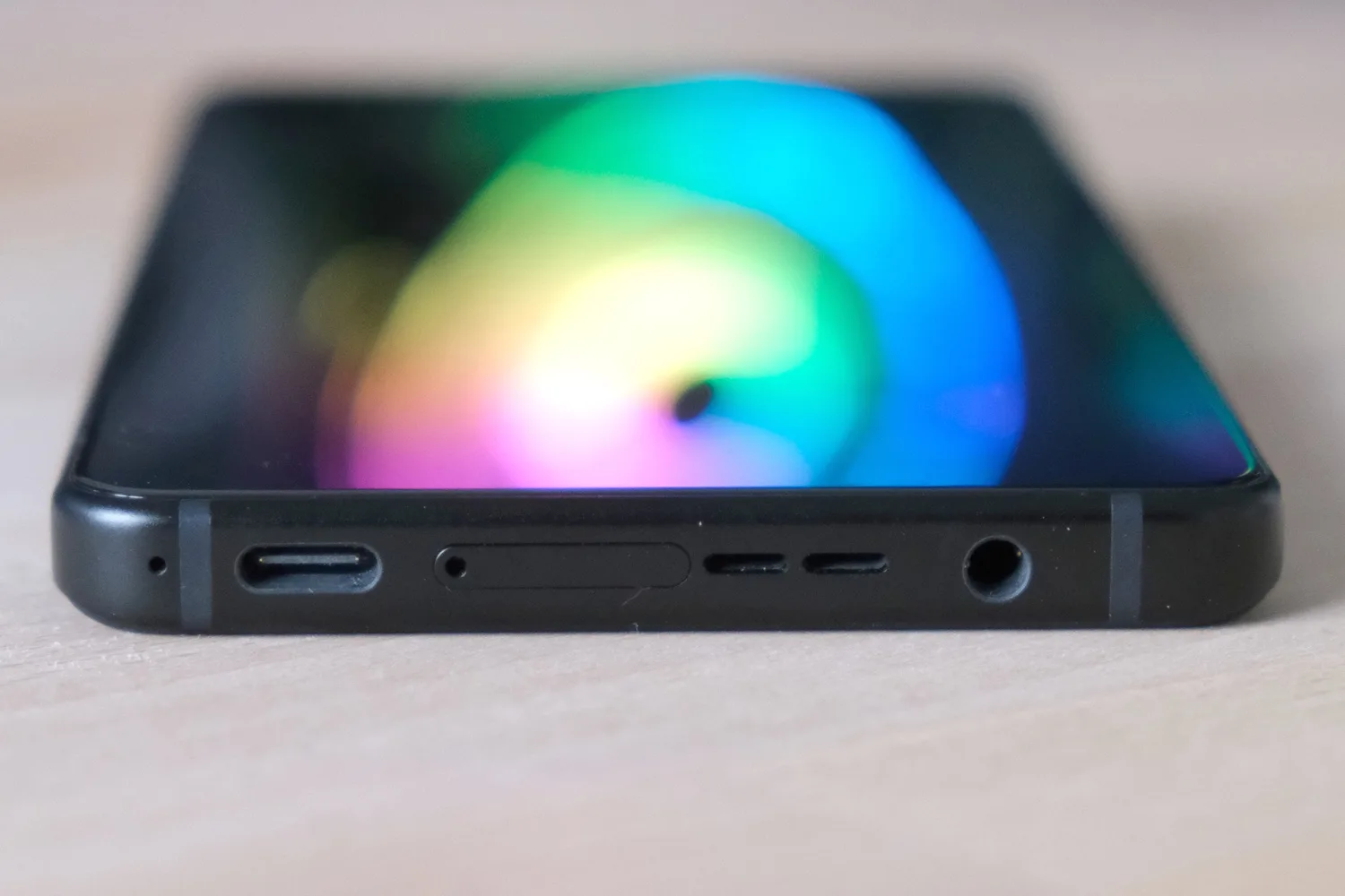 Asus ROG Phone 8 Pro smartphone image 2