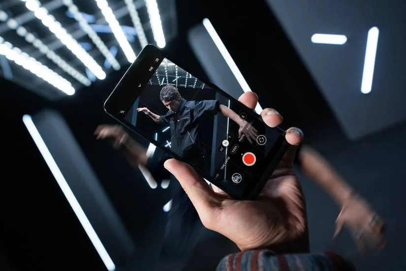 Asus ROG Phone 8 smartphone image 2