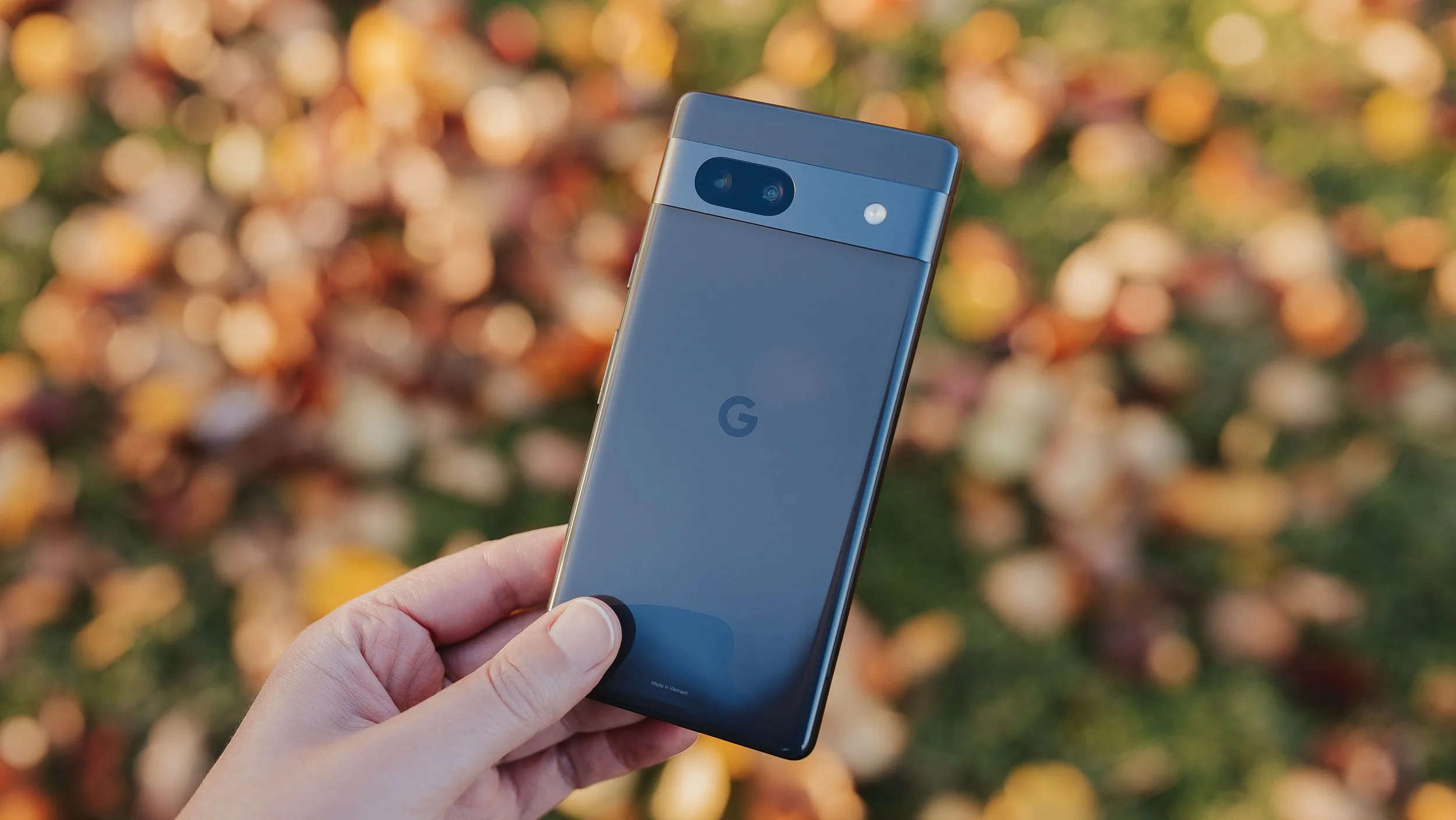 Google Pixel 7a smartphone image 3
